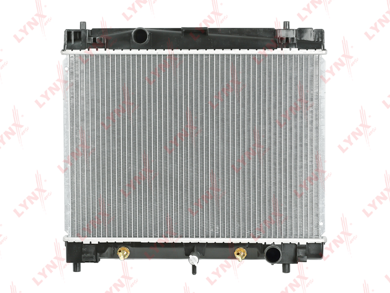 Радиатор охлаждения паяный AT LYNXauto                RB-1568
